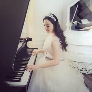 Meet your Posher, Karina